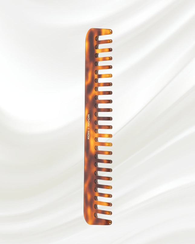 Jaspe Wide Tooth Comb is the perfect implement for detangling wet hair.&nbsp; This beautiful comb will add nicely to your Jaspe brush to make a gorgeous set of your own or to give as a gift.