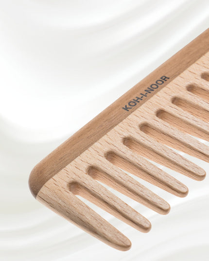 Use this exquisite comb to smooth out coarse and thick hair. Handcrafted, its teeth are expertly carved and refined to help detangle and style hair. Always gentle, this comb is durable and will keep your hair looking its best.