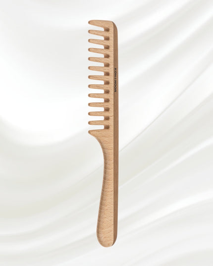 Use this exquisite comb to smooth out coarse and thick hair. Handcrafted, its teeth are expertly carved and refined to help detangle and style hair. Always gentle, this comb is durable and will keep your hair looking its best.