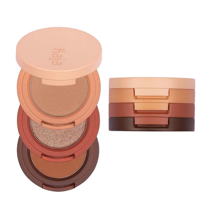 A stacked, creamy, powder eyeshadow in curated trios of shimmers, mattes or combinations of matte and shimmer shades.
