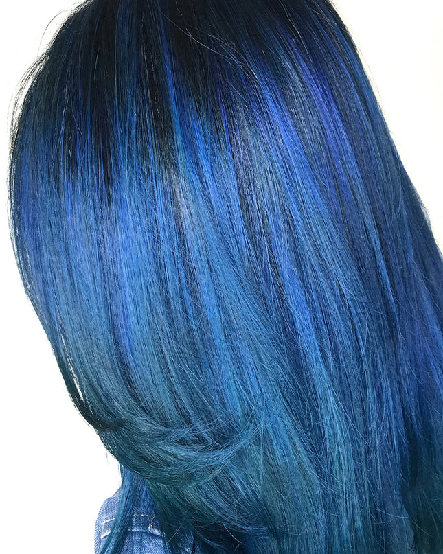 Experience instant semi-permanent for vivid fashion, pastel, and natural hair color with Keracolor’s Color + Clenditioner. Non-damaging deposit-only, this clenditioner replenishes your hair while enhancing, transforming and toning your hair color. It’s built smart, adding color intensity with every use and extending color between salon trips.