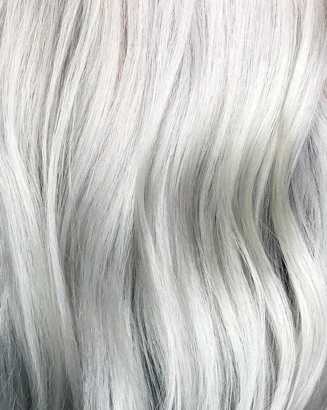 These violet toning drops are keratin infused to rebuild hair from the inside out. Packed with coconut and caster oils to provide hydration, strength and moisture while sealing damaged cuticles.