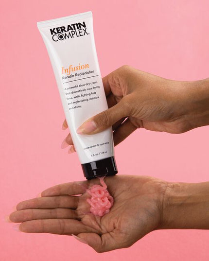 A powerful blow-dry cream that dramatically cuts blow-dry time while providing frizz control and hair smoothing benefits. For frizzy, damaged, or dry hair.