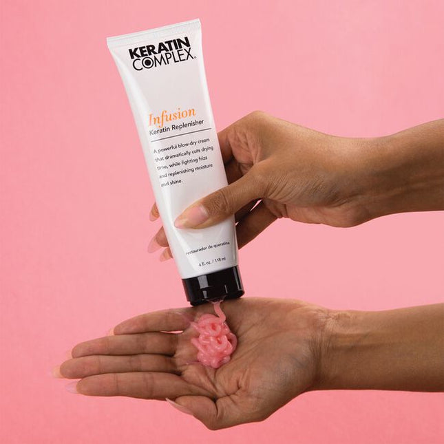 A powerful blow-dry cream that dramatically cuts blow-dry time while providing frizz control and hair smoothing benefits. For frizzy, damaged, or dry hair.