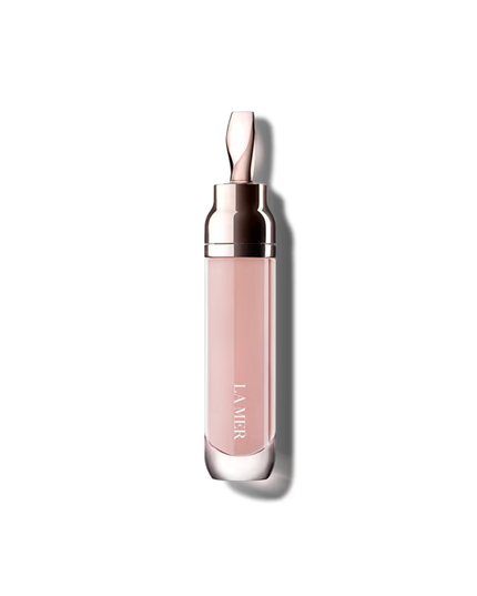 High-shine plumping lip gloss plumps, perfects and protects lips in one glide. Deeply hydrates and conditions as a moisturizing lip gloss and lip volumizer.