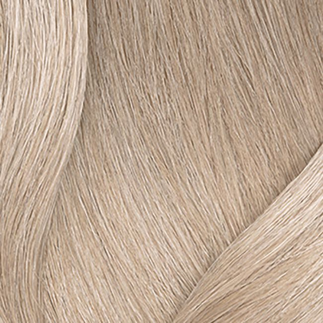 Matrix's 1st Acidic Gel-Cream Toners With Real-Time Visible Oxidation
Tonal Control Pre-Bonded is an acidic, demi-permanent hair color ideal for glossing, toning, and post-lightening control. 