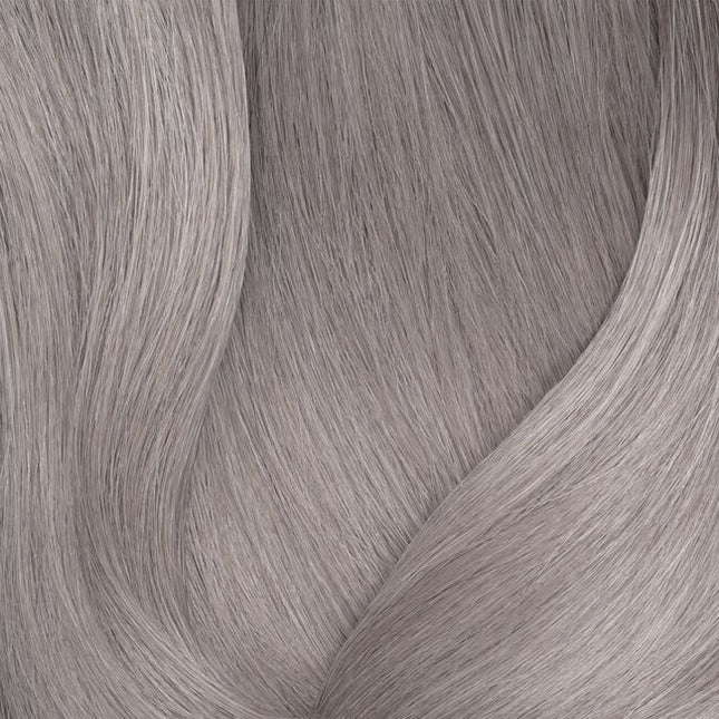 Matrix's 1st Acidic Gel-Cream Toners With Real-Time Visible Oxidation
Tonal Control Pre-Bonded is an acidic, demi-permanent hair color ideal for glossing, toning, and post-lightening control. 