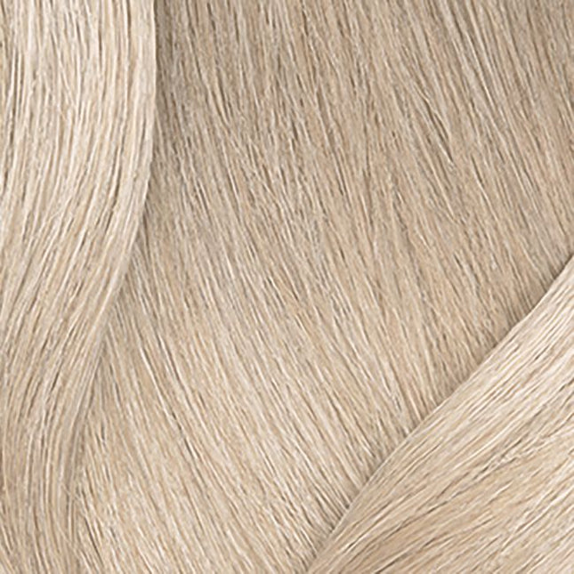 Matrix's 1st Acidic Gel-Cream Toners With Real-Time Visible Oxidation
Tonal Control Pre-Bonded is an acidic, demi-permanent hair color ideal for glossing, toning, and post-lightening control. 