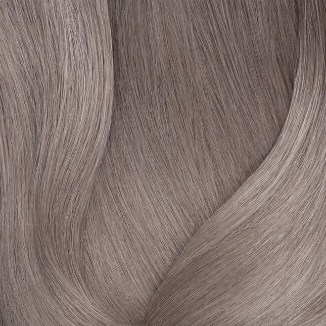 Matrix's 1st Acidic Gel-Cream Toners With Real-Time Visible Oxidation
Tonal Control Pre-Bonded is an acidic, demi-permanent hair color ideal for glossing, toning, and post-lightening control. 