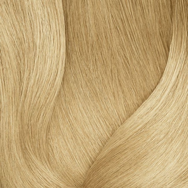 Matrix's 1st Acidic Gel-Cream Toners With Real-Time Visible Oxidation
Tonal Control Pre-Bonded is an acidic, demi-permanent hair color ideal for glossing, toning, and post-lightening control. 