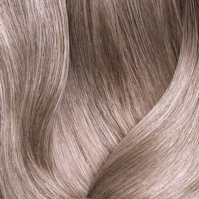 Matrix's 1st Acidic Gel-Cream Toners With Real-Time Visible Oxidation
Tonal Control Pre-Bonded is an acidic, demi-permanent hair color ideal for glossing, toning, and post-lightening control. 