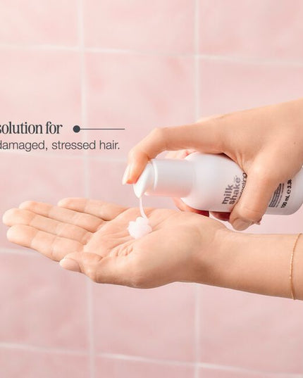 Protects hair fiber from heat damage up to 230°C/446°F. Provides softness and shine to the hair with an intense smoothing action. Formulated with milk proteins and enhanced with NutriBond Complex™, a naturally derived blend of rice proteins, amino acids and hyaluronic acid that repairs hair bonds for stronger, healthier looking hair you can feel.
