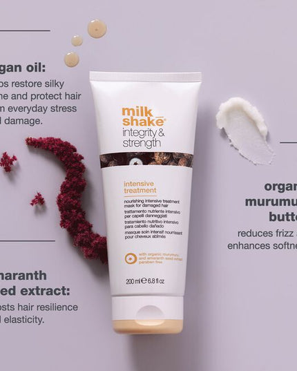 Rich, creamy mask delivers targeted care to restore softness and manageability to dry, damaged strands. With a blend of organic murumuru butter and amaranth seed extract, it deeply nourishes, smooths frizz, and supports hair’s natural strength. Hair feels instantly softer, easier to detangle, and more resilient to everyday stress.