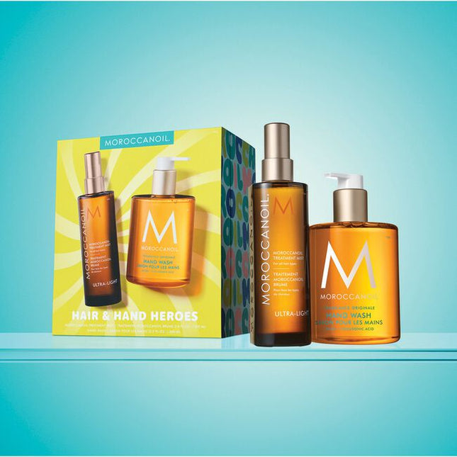 Treatment Mist Kit Includes:

(1) - Moroccanoil Treatment Mist, 3.4 fl. oz.
(1) - Hand Wash Fragrance Originale, 12.2 fl. oz.