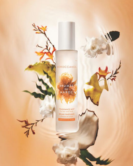 Transport your senses with Moroccanoil Brumes du Maroc Fragrance Mist for Hair and Body. Lightweight spray hydrates and refreshes, while its nourishing formula—infused with argan oil and Vitamin E—won’t disrupt hairstyles and can be used throughout the day as a head-to-toe refresher. UV absorber helps preserve natural color and prevent hair damage from sun exposure.
