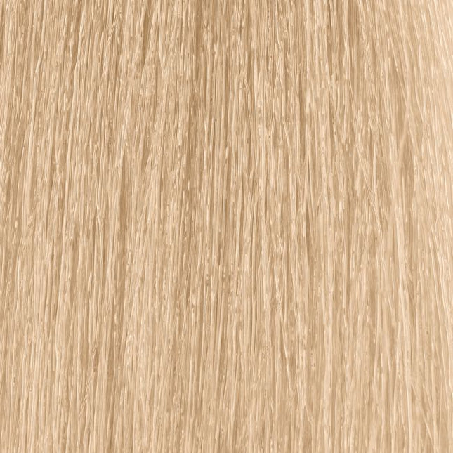  Moroccanoil Color Eclipse Permanent Cream Color delivers high-saturation, high-shine color performance while helping maintain the hair's integrity for strength you can feel. Achieve rich, decadent results and a pure, uniform color payoff from roots to ends with up to 100% coverage of grey or white hair. Strands are left more fortified and up to 87% shinier, with a luminous finish that endures.