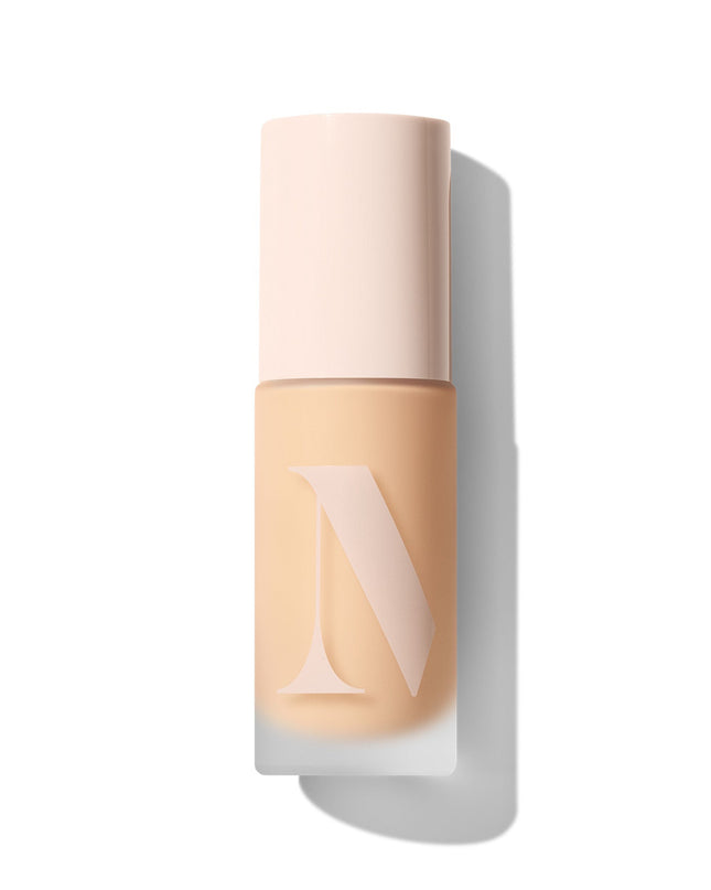 Bring your best skin to light. This weightless, longwearing formulation floats on to diffuse imperfections instantly with undetectable, buildable medium coverage, while a HydroRelief Complex works to improve and maintain skin’s moisture balance and barrier function over time. Clinically proven to hydrate for up to 16 hours*, Lightform leaves skin with a lasting natural radiance that glows from within.