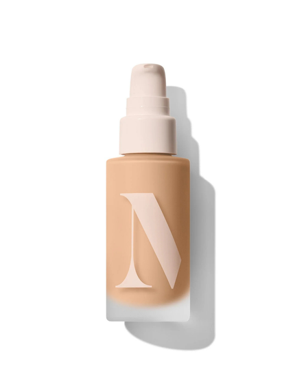 Bring your best skin to light. This weightless, longwearing formulation floats on to diffuse imperfections instantly with undetectable, buildable medium coverage, while a HydroRelief Complex works to improve and maintain skin’s moisture balance and barrier function over time. Clinically proven to hydrate for up to 16 hours*, Lightform leaves skin with a lasting natural radiance that glows from within.