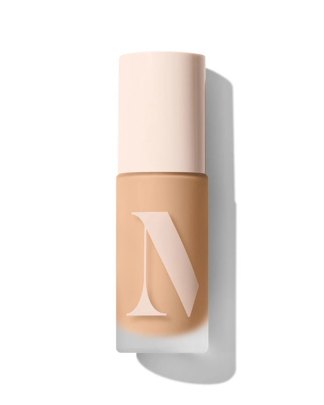 Bring your best skin to light. This weightless, longwearing formulation floats on to diffuse imperfections instantly with undetectable, buildable medium coverage, while a HydroRelief Complex works to improve and maintain skin’s moisture balance and barrier function over time. Clinically proven to hydrate for up to 16 hours*, Lightform leaves skin with a lasting natural radiance that glows from within.