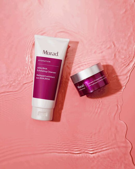 Intensely hydrating water gel contains revolutionary Cumulative Hydration-Release Technology that instantly locks moisture to skin and increases retention for up to 5 days. A nutrient-charged blend of peptides, vitamins and minerals strengthens the skin's barrier for smooth, plump skin. Just a dime-sized amount of Nutrient-Charged Water Gel provides enough hydration for wearing alone or underneath your SPF and makeup.