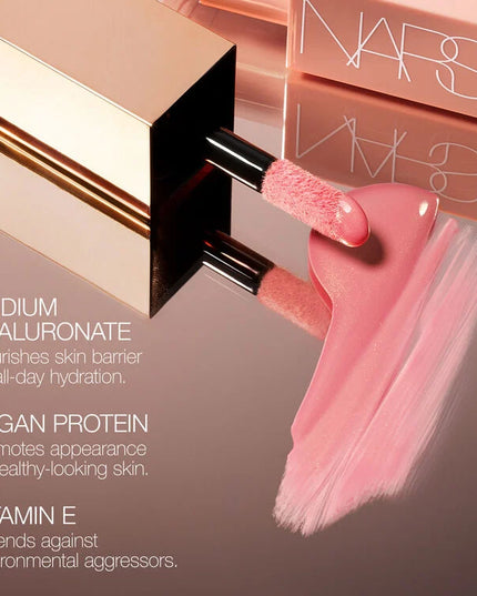 Indulge in a radiant rush of color that’s loaded with hydrating skincare benefits. Create a lasting, natural-looking glow with a seamlessly silky formula that layers and blends without streaking. Lightweight, ultra-creamy texture applies easily for transfer-resistant cheek color. Buildable pigment allows for customized application, ranging from a soft wash of color to an intensified effect. Infused with Sodium Hyaluronate for hydration, plus Vegan Protein for healthy-looking skin.