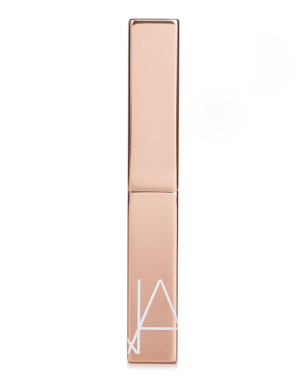 Outshine the rest with a color-meets-care hybrid lip formula that delivers dimensional shine and nourishing benefits with every swipe. Lustrous color cocoons lips in comfort and glides on a lightweight, non-sticky sheen that gives lips a fuller-looking appearance. Featuring a blend of antioxidants to defend against environmental aggressors, plus Mango and Shea Butter to smooth fine lines and retain moisture for hydration.