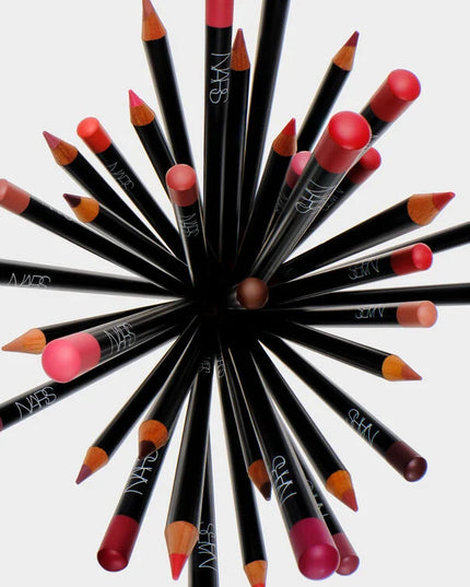 Sharpenable lip liner in highly pigmented shades for laser-focus precision