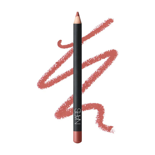 Sharpenable lip liner in highly pigmented shades for laser-focus precision