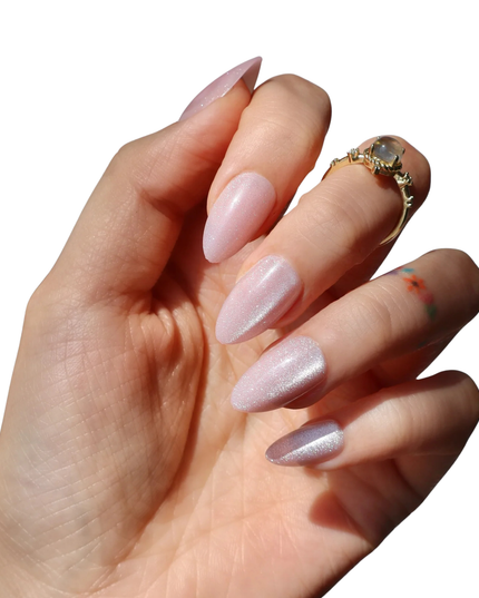 A symbol of strength and hope, the Pink Ribbon press-on nail kit stands in solidarity and resilience for breast cancer awareness. These short, almond-shaped, velvet pink nails radiate femininity in the face of challenges, and the courage to keep wearing confidence. Wear the Pink Ribbon as your badge of support.