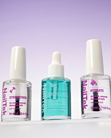 The Nail Rescue System is the ultimate rehab for severely damaged nails. This carefully curated system of unique formulations work together to improve nail strength, promoting the appearance of healthier nails and assisting in more resilient nail growth long-term.