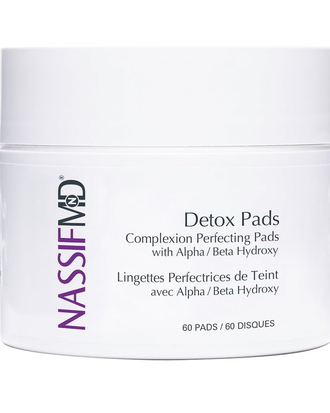 Exfoliate and brighten skin with facial detoxification pads that provide a glowing complexion.