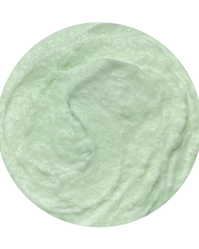 This weekly sea-salt-based scalp treatment removes dead skin cells, impurities and product build up leaving your scalp and hair clean, shiny and hydrated. Infused with peppermint oil, it delivers a cooling relaxing sensation that can be used even on sensitive scalps.