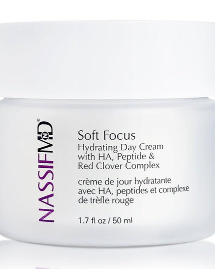 A moisturizer formulated for day use that will help reduce the appearance of skin imperfections and help skin appear more radiant and youthful. Helps promote moisturized, luminous skin Helps pores to appear smaller.