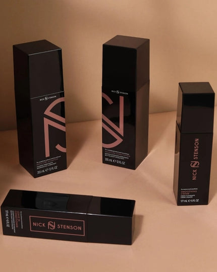 The complete moisturizing collection for nourishment, smoothness, volume and fullness.