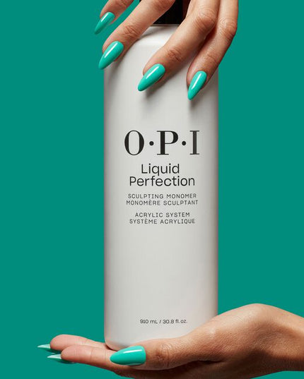 This transformative multi-use monomer is specially formulated for use with OPI Absolute powders and fine-milled dip powders unlocking a rich, stay-true color palette for all your acrylic service needs, including overlays, sculpting, and 3D art. 