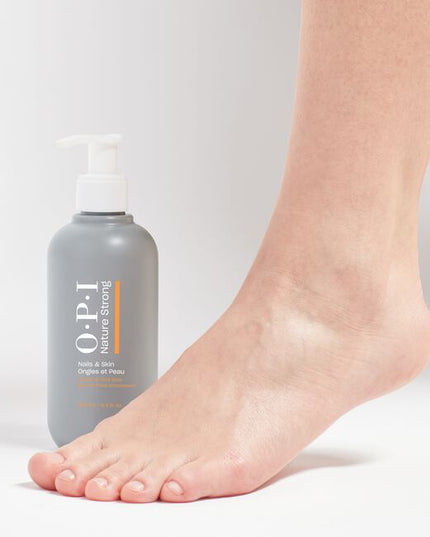 Soften Up Pedi Soak is a soap based formula that cleanses, softens and pampers the feet for a calming experience. Quickly integrates into soaking tub. It has a 94% natural origin formula and a liquid formula designed to help cleanse skin and soften. The formula also includes glycerin, a highly effective humectant which helps maintain skin’s moisture balance, soften and soothe the skin.