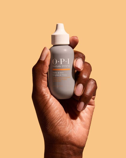 The OPI Nature Strong Soothe &amp; Remove Cuticles helps soften and smooth the skin around your nails, making the cuticles easy to push back. Both PHA’s (Poly-Hydroxy Acids) and AHA’s (Alpha-Hydroxy Acids) are water soluble so they quickly absorb into the skin to gently exfoliate. A highly effective humectant helps maintain the skin’s moisture balance, soften, and soothe the skin. This 95% natural origin liquid gel formula is designed to leave cuticles soft and manageable.