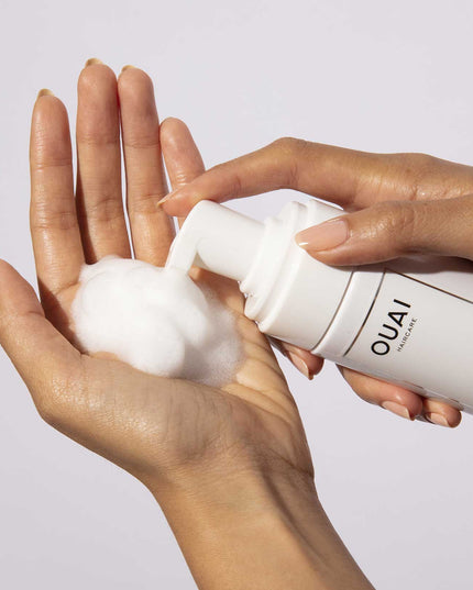 Perfect for naturally wavy hair, this time-saving foam lets you skip the hot tools for perfectly air-dried, frizz-free beachy waves.