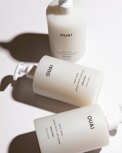 Leaves your hands feeling cleansed, refreshed, hydrated and super soft.

Hand Wash leaves your hands feeling cleansed, refreshed, hydrated, and super soft. It is scented with Dean Street, a floral fragrance with notes of citrus, rose, magnolia, and linden blossom.