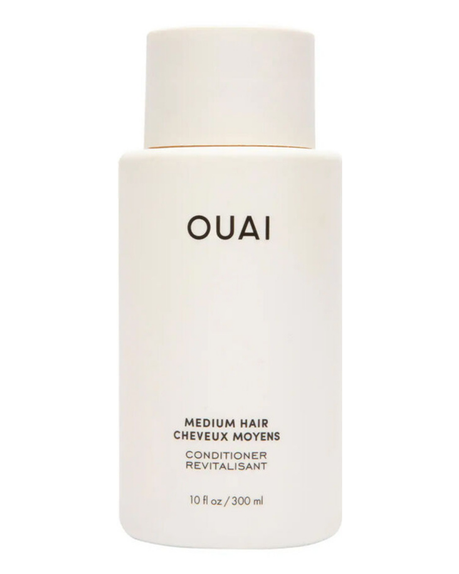 For medium hair, this color-safe conditioner hydrates and fights frizz and breakage. It even adds shine so your hair looks and feels healthy.