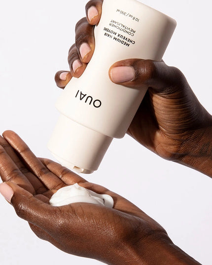 For medium hair, this color-safe conditioner hydrates and fights frizz and breakage. It even adds shine so your hair looks and feels healthy.