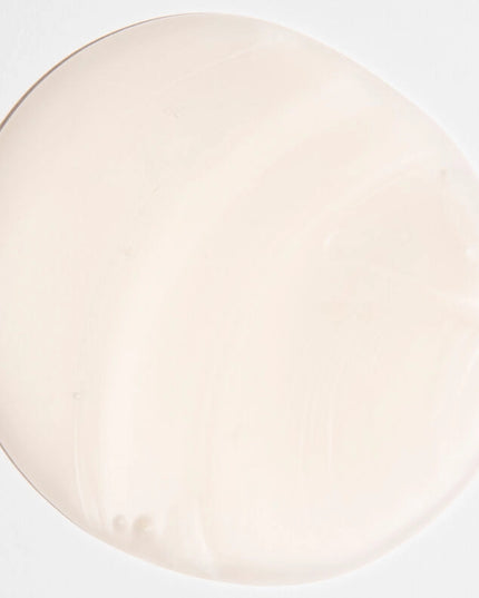 For medium hair, this color-safe, hydrating shampoo strengthens and adds shine while cleansing, eliminating frizz and leaving hair smelling amazing.