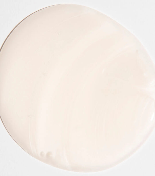 For medium hair, this color-safe, hydrating shampoo strengthens and adds shine while cleansing, eliminating frizz and leaving hair smelling amazing.