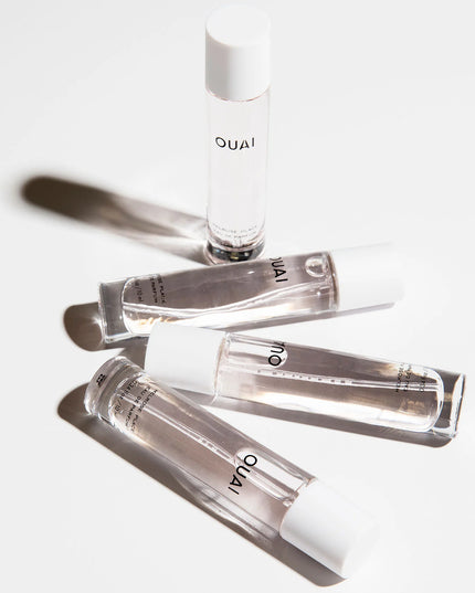 We bottled the good taste of Melrose Place. Smell like LA sunsets and valet parking, this travel size velvety-rich rose fragrance has hints of bergamot, lychee, cedarwood, and white musk. Perfect for your purse or a carry on.