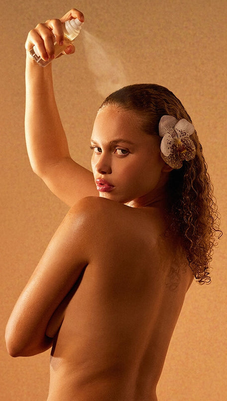 Get transported all the OUAI to the beaches of St. Barts with this luxurious tropical-scented Hair & Body Mist to be spritzed from head to toe, with notes of dragon fruit, orange blossom, tuberose &amp; musk.