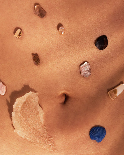 Wanna get-a-OUAI?

This deep-cleansing, sugar scrub exfoliates product buildup from your scalp and smoothes out dry skin, while nourishing.