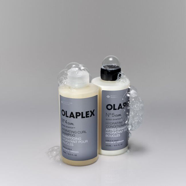 Curls are structurally unique–more bonds, more bends, more prone to breakage. This shampoo for coily, curly, and wavy hair delivers multi-action care to instantly strengthen, define, hydrate and target your hair’s unique combination of needs, no matter your pattern.