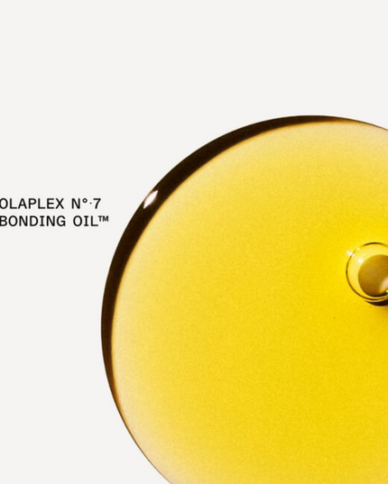 Unlock next-level shine on the go with a limited-edition stocking stuffer featuring three mini OLAPLEX N°.7 BONDING OILS™ and an exclusive keychain to keep your glow within reach. This set is sure to sell out, so make sure you get one for you and your hair-obsessed BFF!