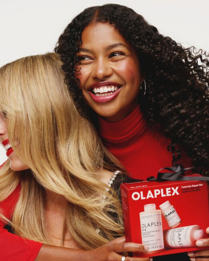 The ultimate holiday upgrade for medium to coarse hair types—this limited-edition 3-step routine reverses damage and strengthens hair for all your seasonal styling. Use N°.3PLUS as a pre-shampoo treatment, followed by N°.4 Shampoo and N°.5 Conditioner for hair that looks and feels like a gift.