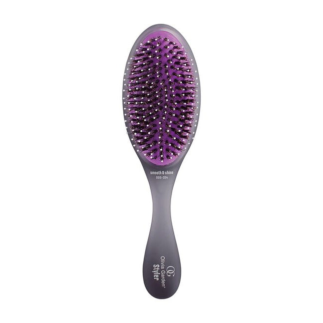 The Olivia Garden Smooth & Shine Styler is a special blend of boar & nylon bristles for superior styling on all hair types & extensions. Removable Cushion for easy cleaning to keep your brushes truly clean at all times.